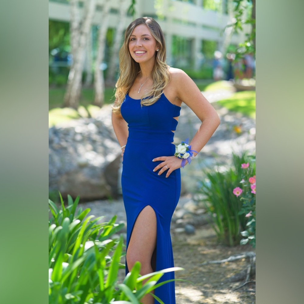 After Six Midnight Blue Strapless Gown size 6 (gorgeous blue)